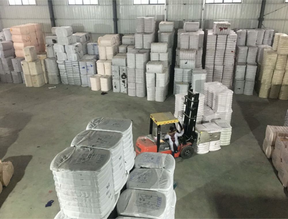 Bulk Buy China Wholesale 100% Recycled Polyester Staple Fiber 15d*64mm For  Pillow Stuffing With Low Price $920 from Linyi Lingying Chemical Fiber Co.  Ltd